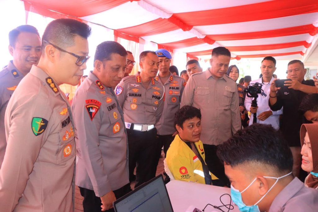 Polri Periksa Kesehatan Ojek Online